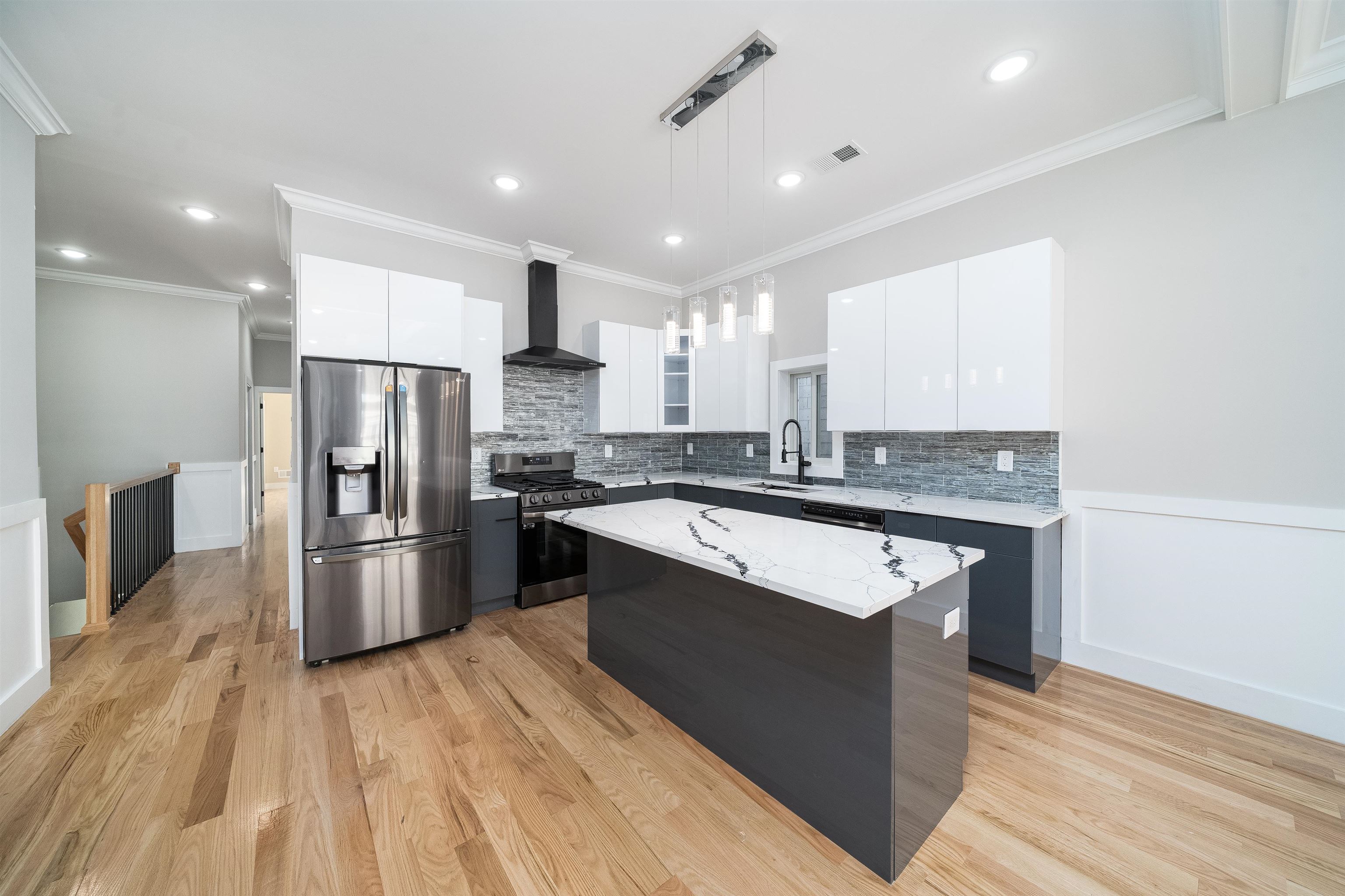 159 HOPKINS AVE Unit: 1