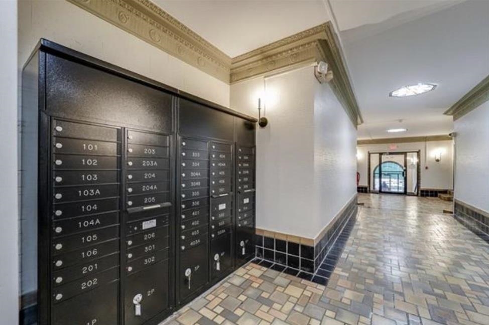 107 KENSINGTON AVE Unit: 302