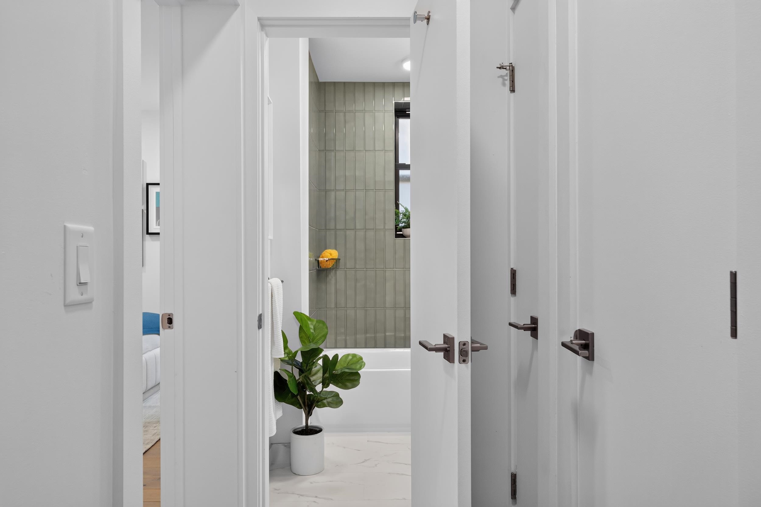 107 KENSINGTON AVE Unit: 302