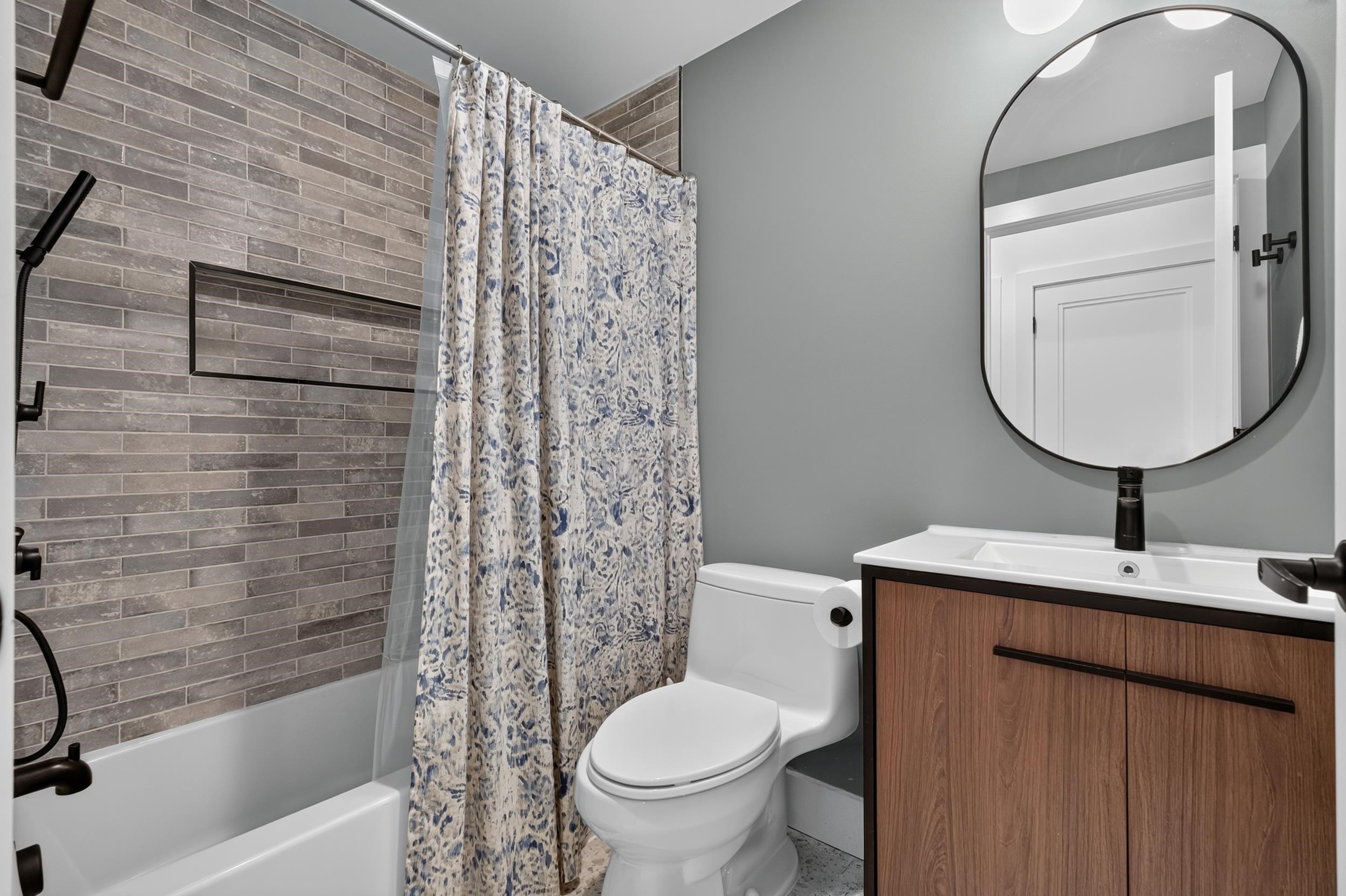 56 RESERVOIR AVE Unit: 1