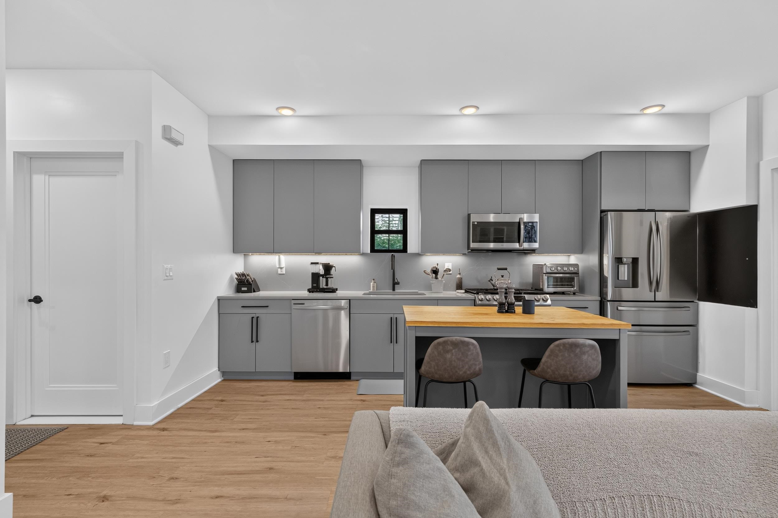 56 RESERVOIR AVE Unit: 1
