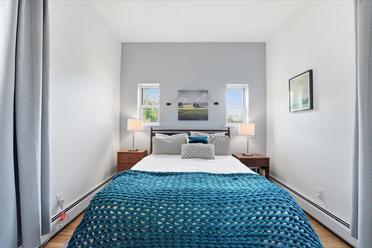 226 1ST ST Unit: 401 (4A)