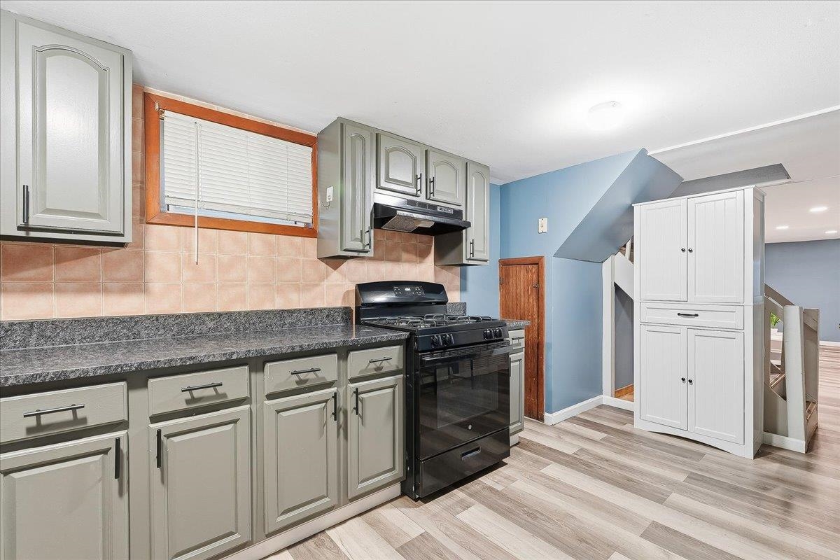 169 ZABRISKIE ST Unit: 1