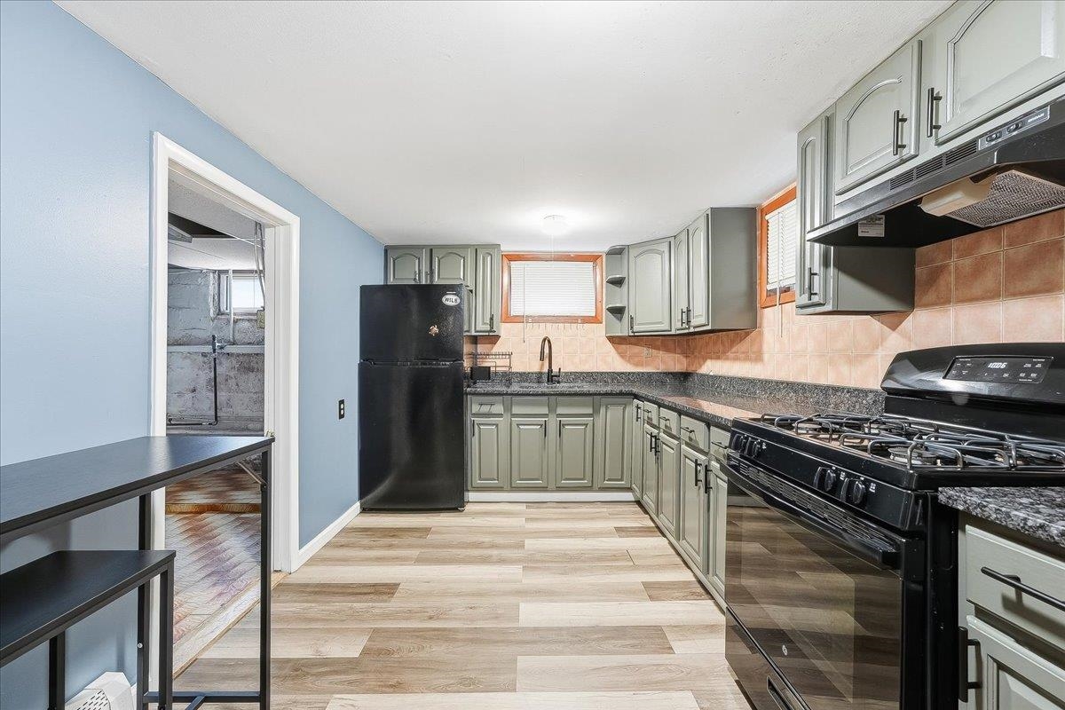 169 ZABRISKIE ST Unit: 1