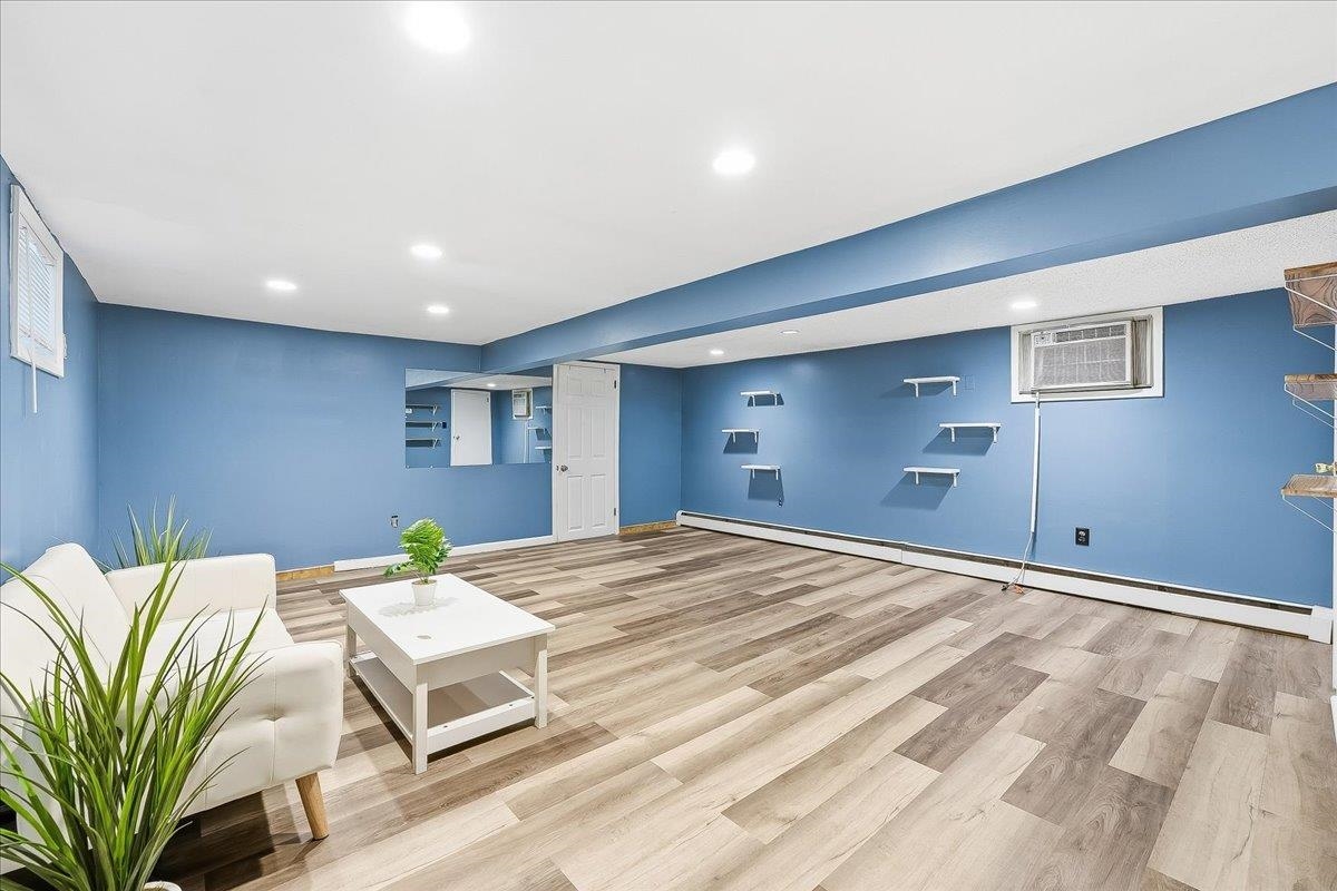 169 ZABRISKIE ST Unit: 1
