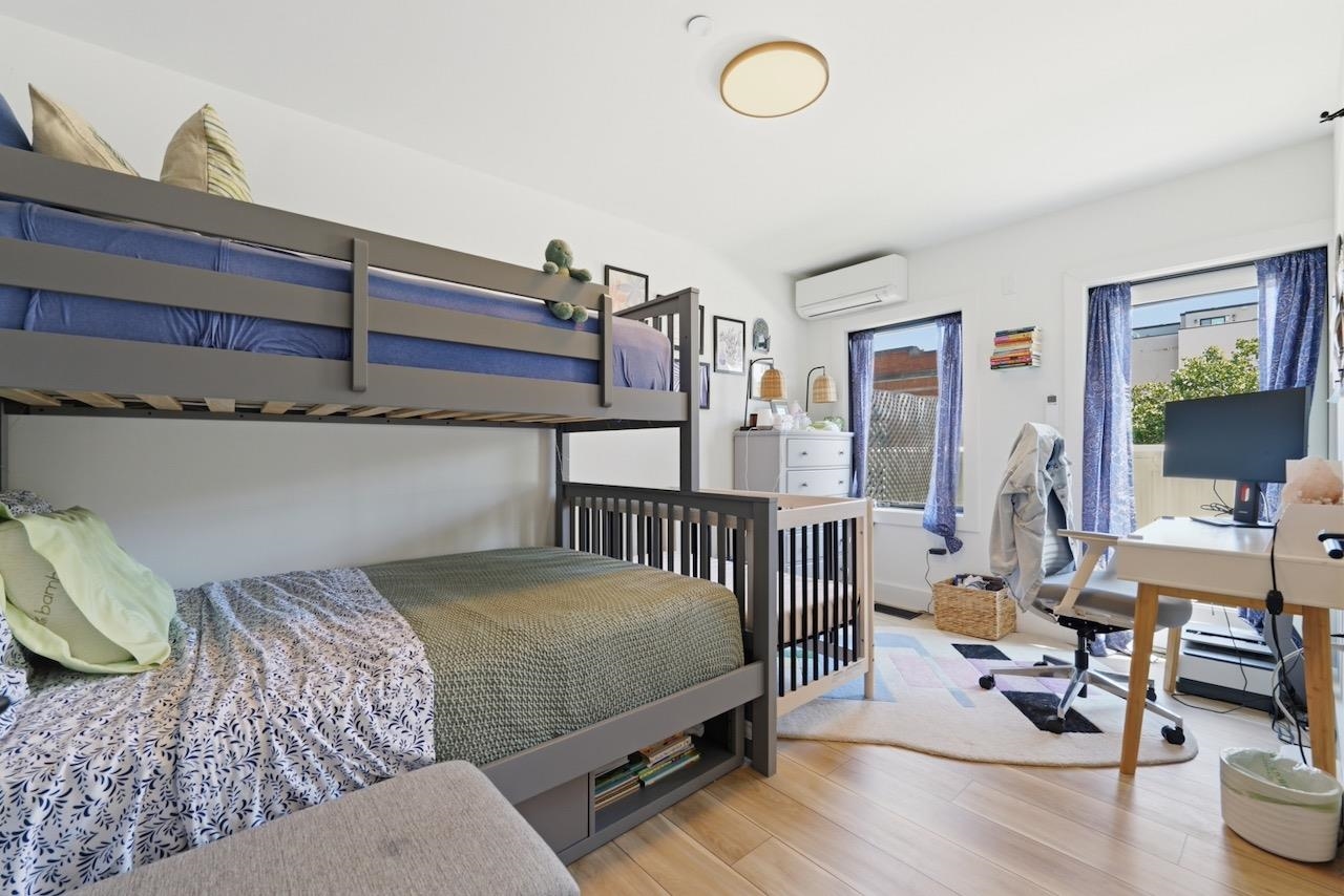 375 MONMOUTH ST Unit: 201