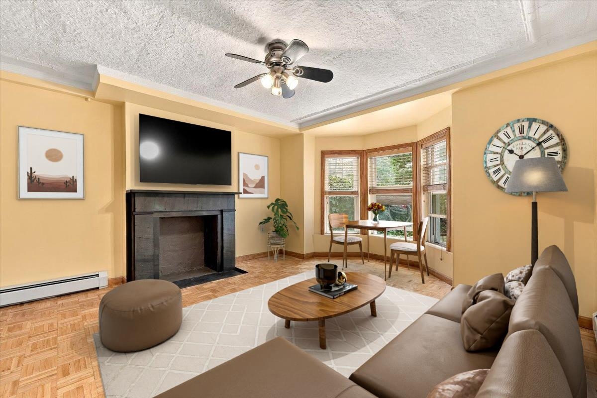 373 WEBSTER AVE Unit: 1