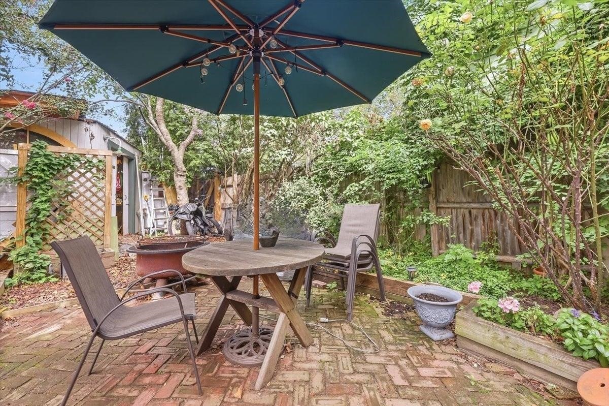 373 WEBSTER AVE Unit: 1