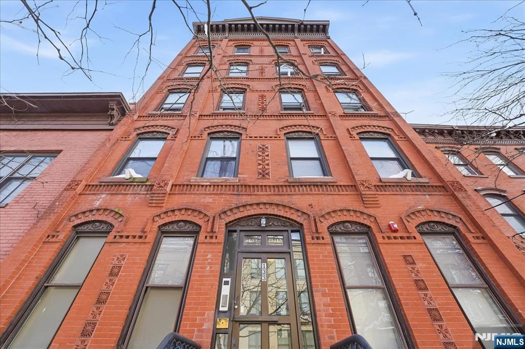 133 Grand Street 401