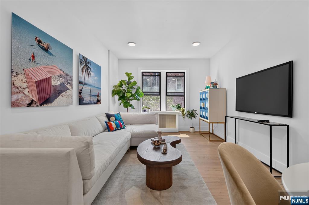 107 Kensington Avenue 302