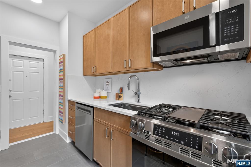 107 Kensington Avenue 302