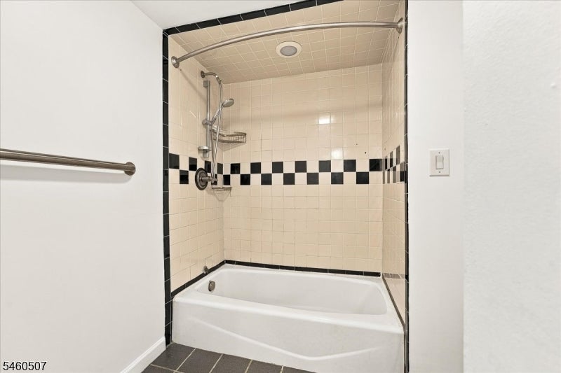 54-60 Mcwhorter St 106