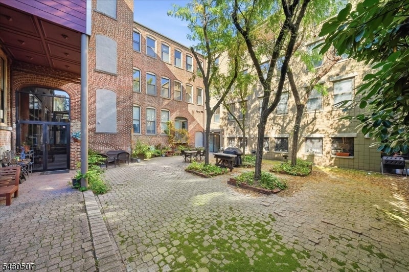 54-60 Mcwhorter St 106