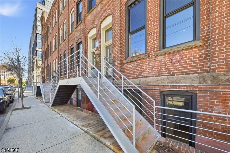 54-60 Mcwhorter St 106