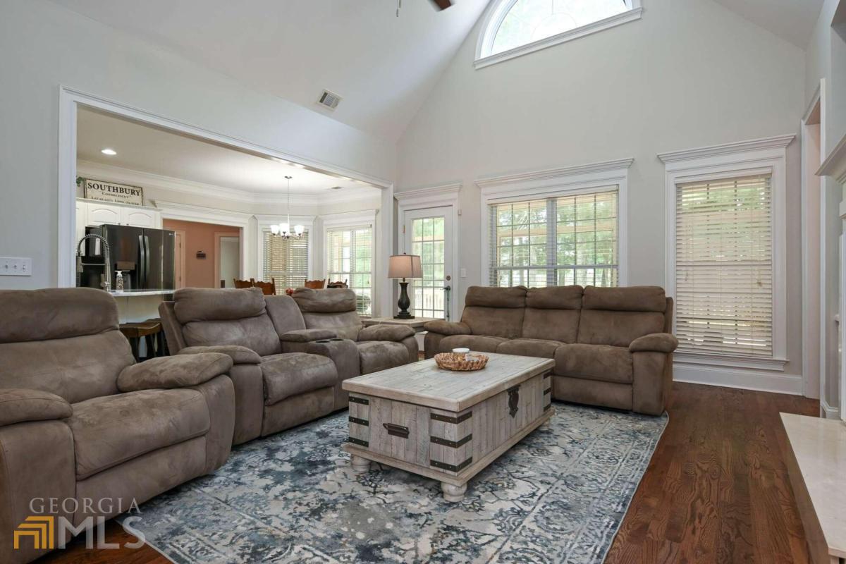 1070 Southwind Drive