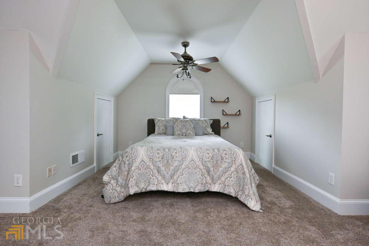 1070 Southwind Drive