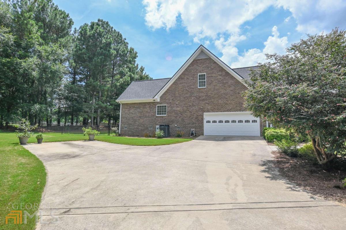 1070 Southwind Drive