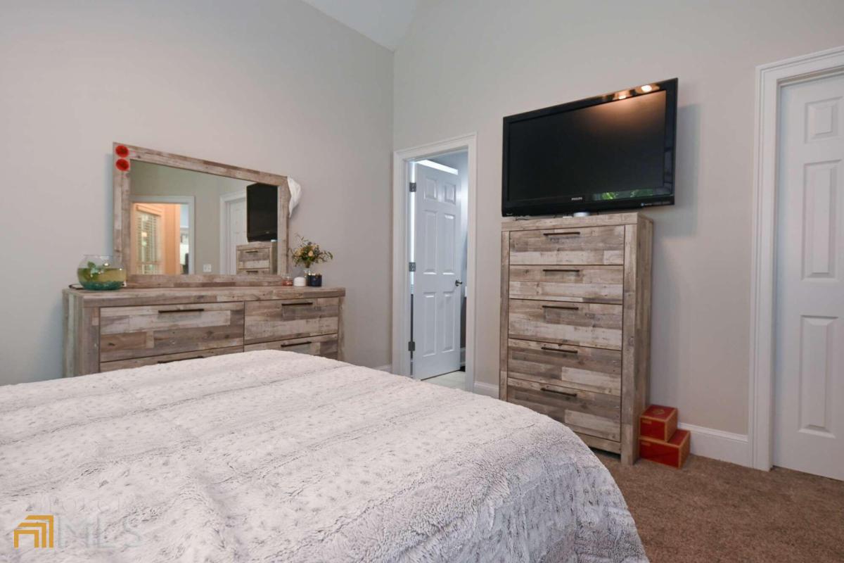 1070 Southwind Drive