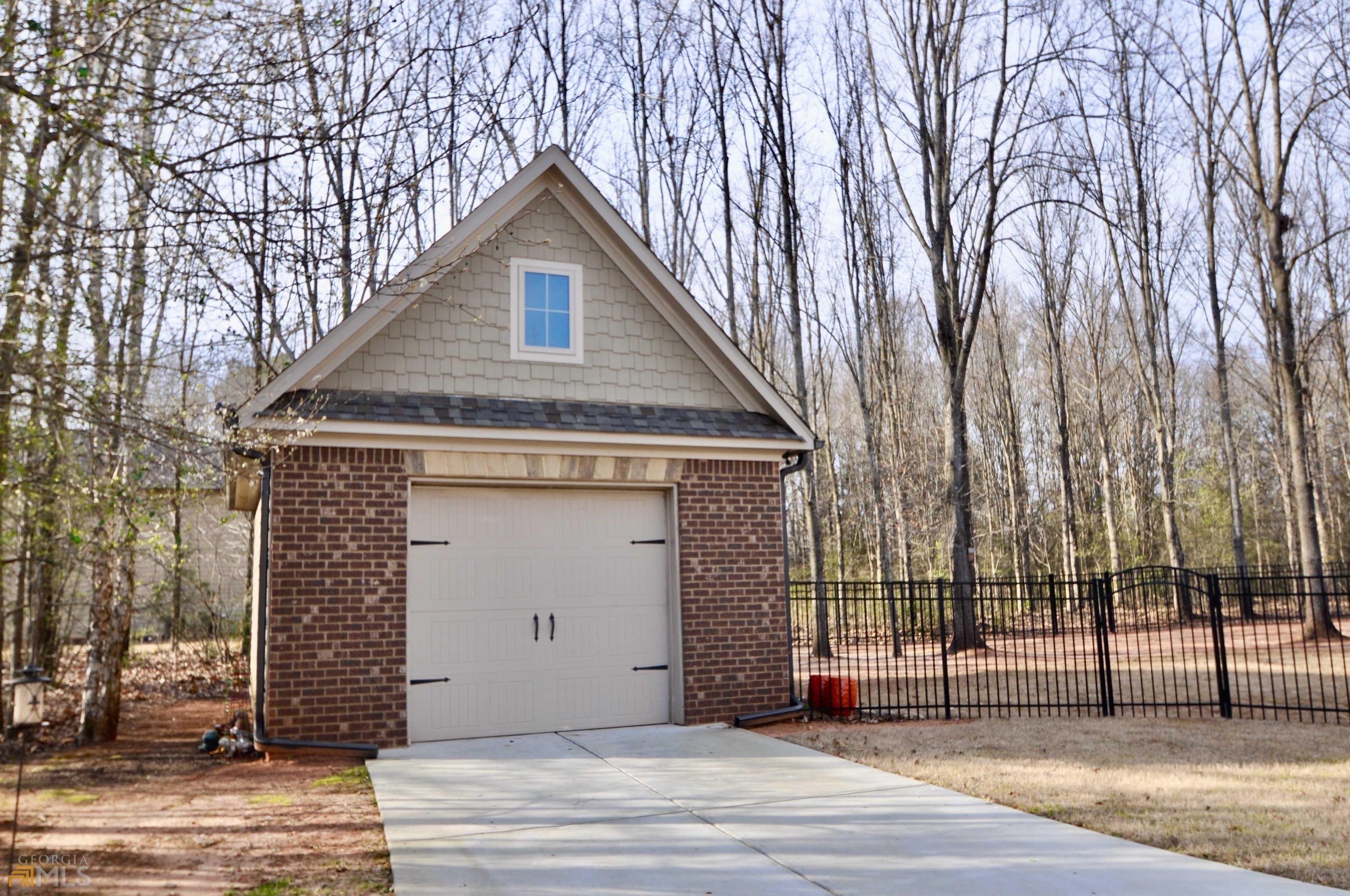 1932 Grovebrook Lane
