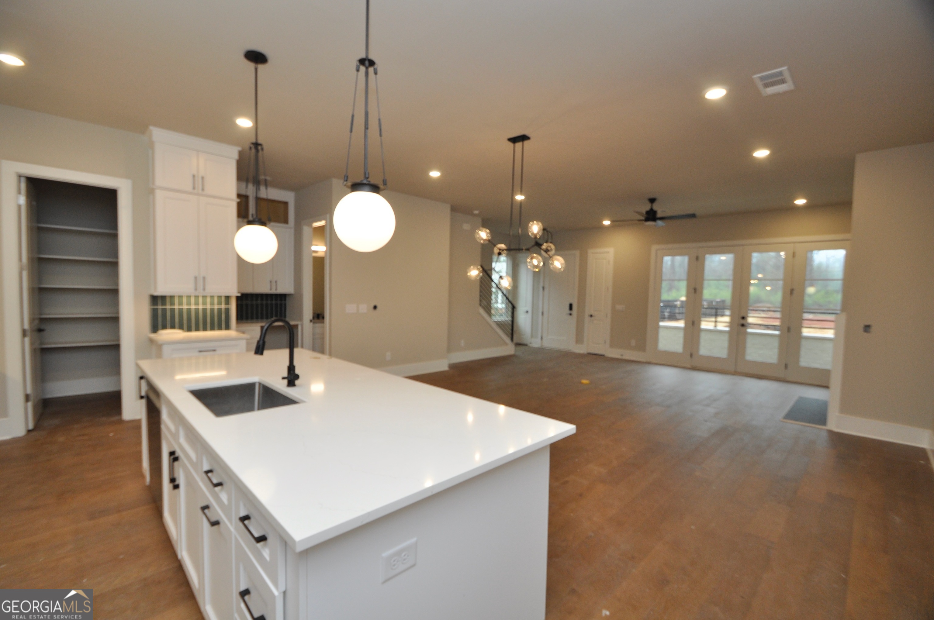 1121 Watson Lane # E2