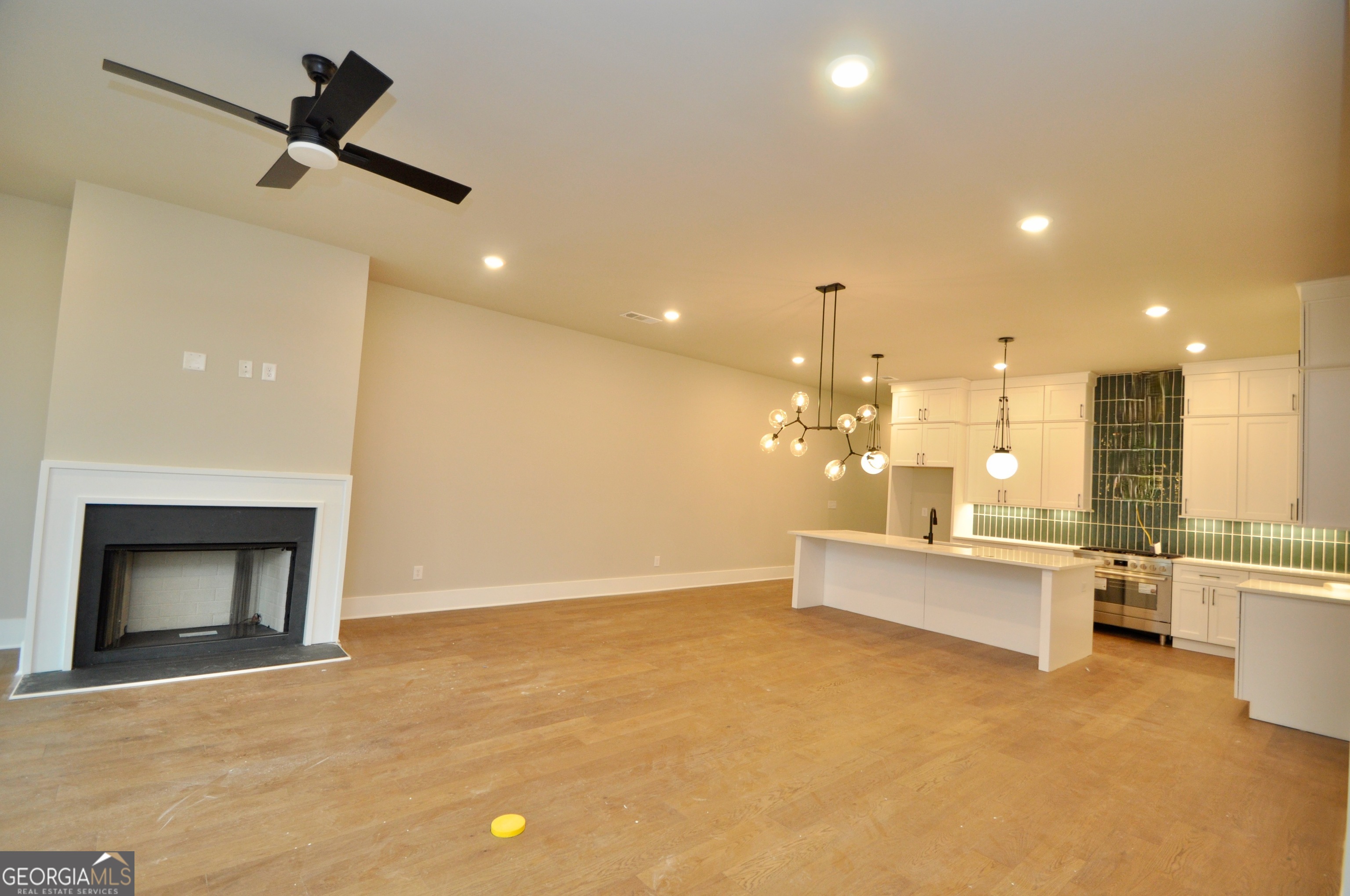 1195 Watson Lane # E5