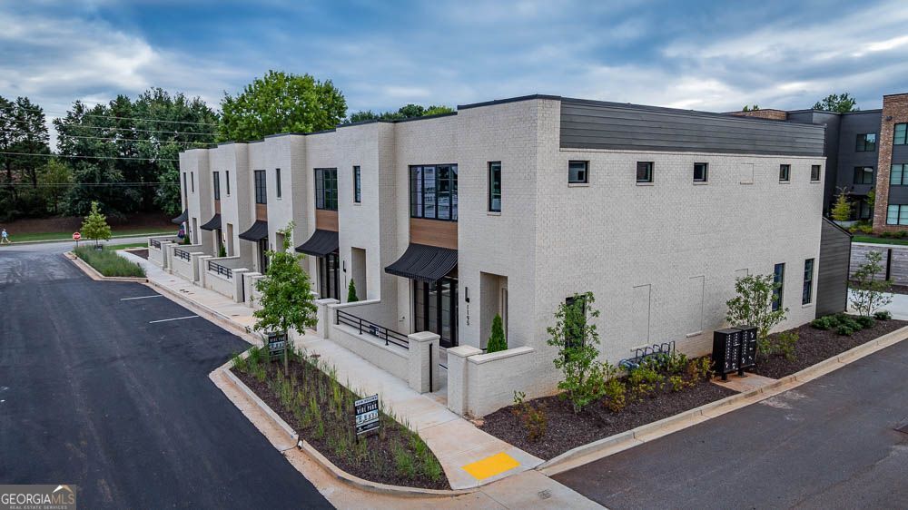 1195 Watson Lane # E5