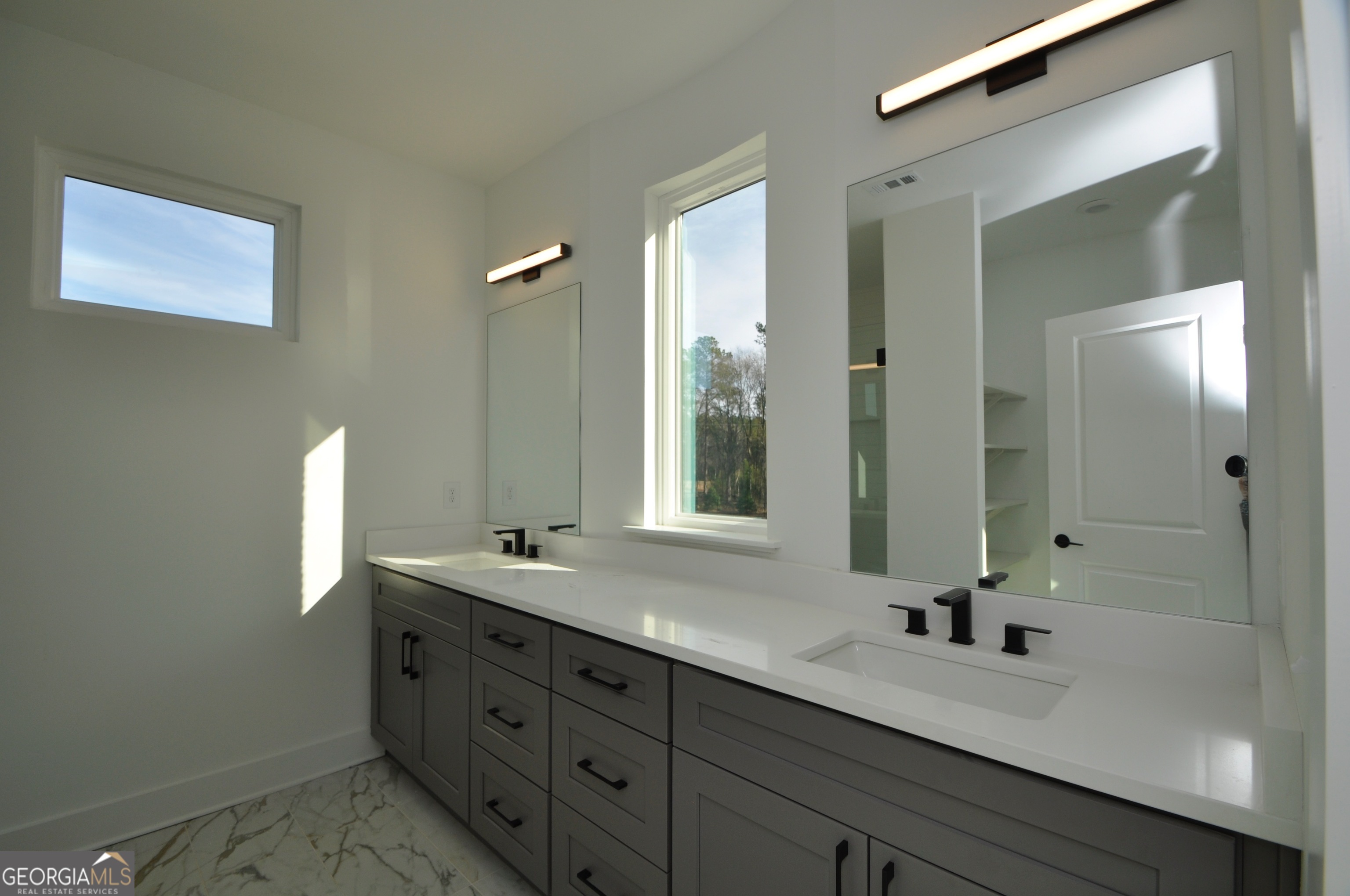 1171 Watson Lane # E4