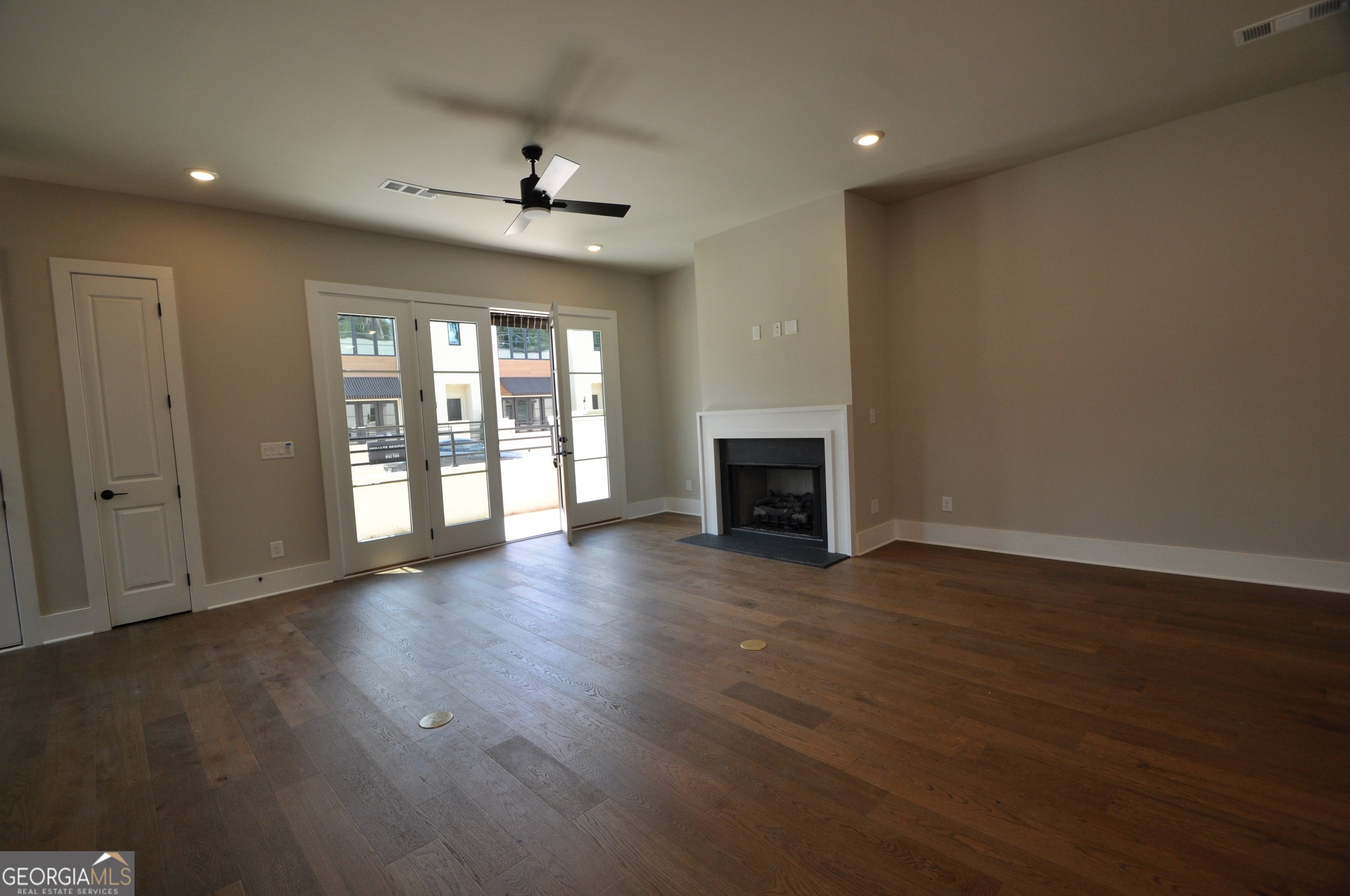 1260 Watson Lane # F7
