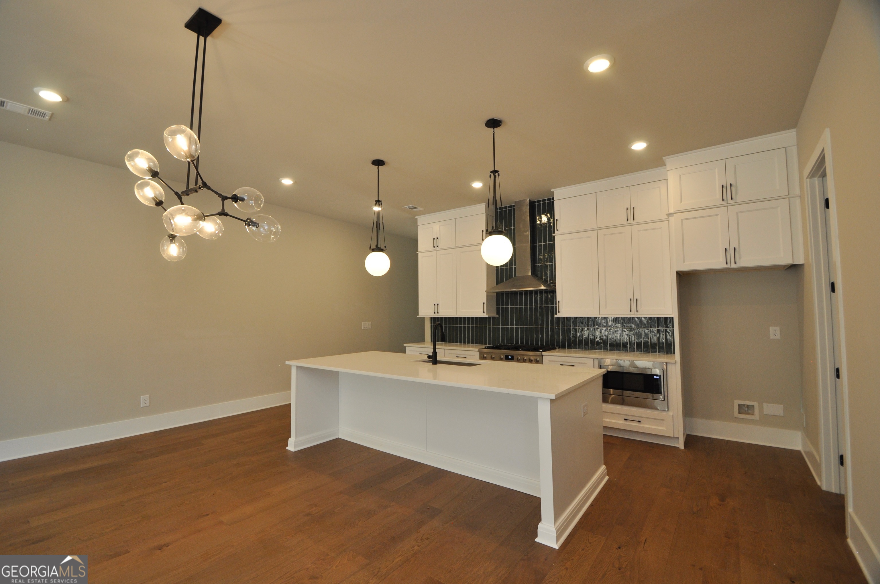 1284 Watson Lane # F8