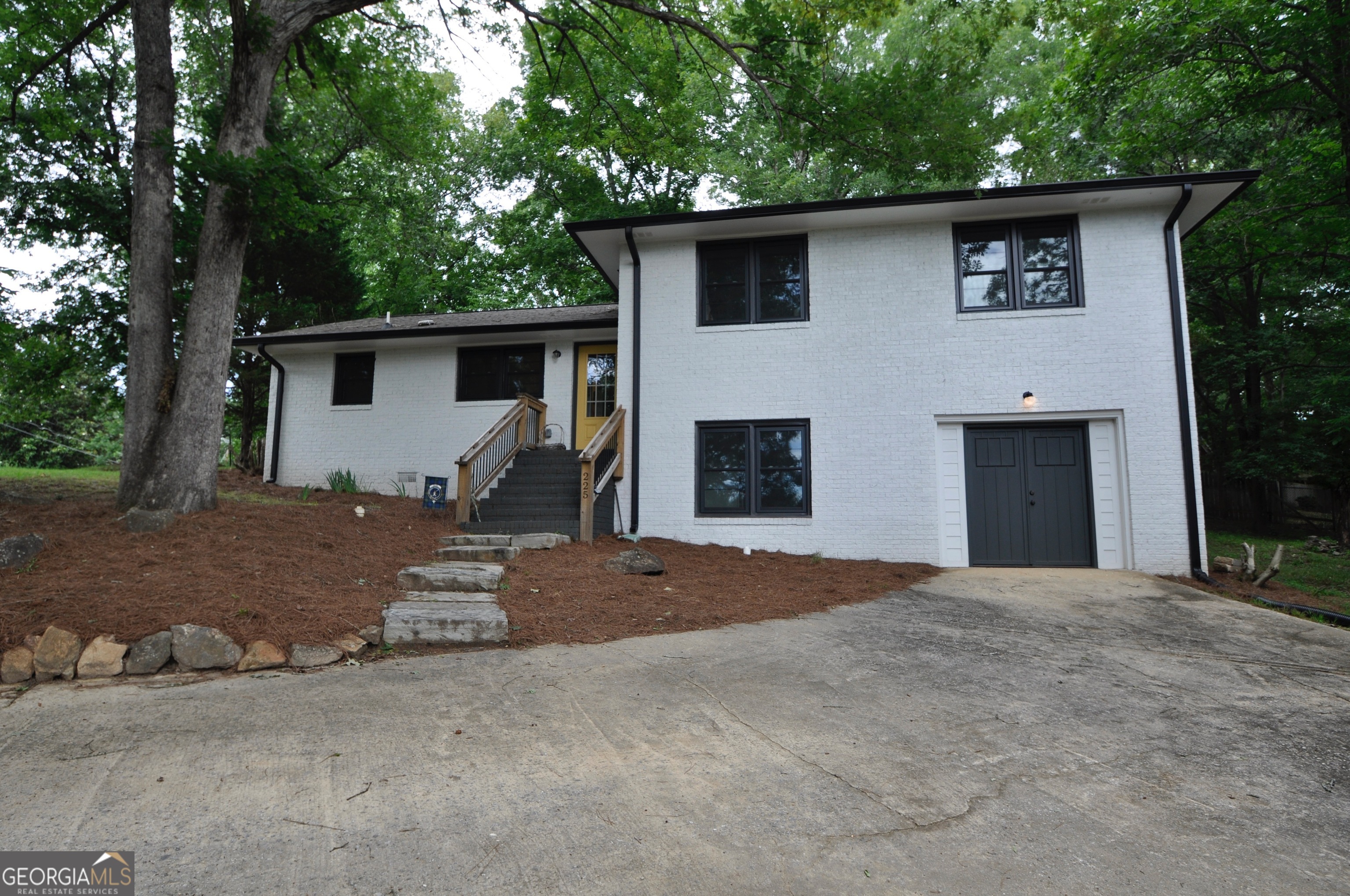 225 Sherwood Drive