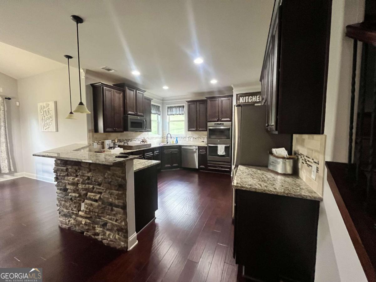 860 Ashland Falls Drive