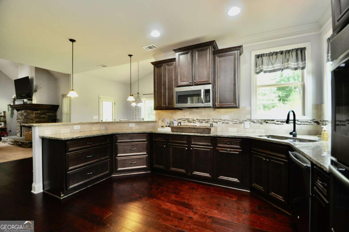 860 Ashland Falls Drive