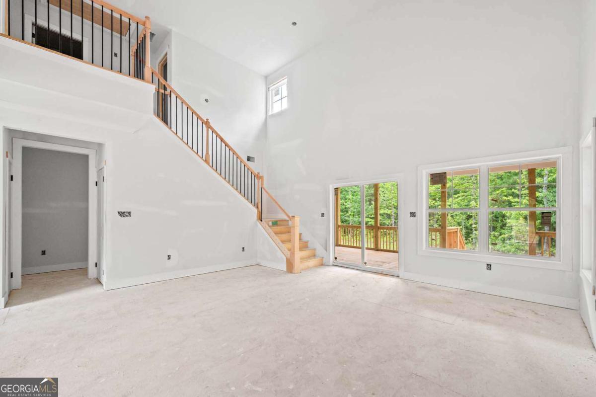 1021 Pointe S