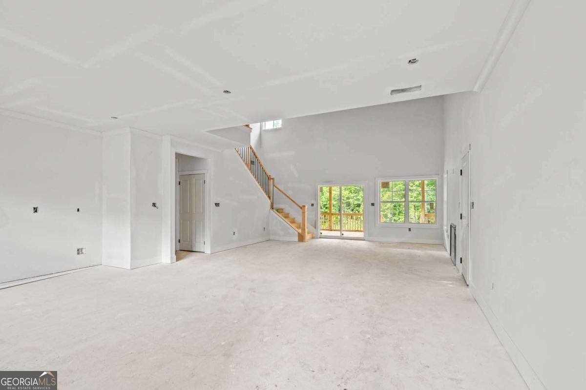 1021 Pointe S