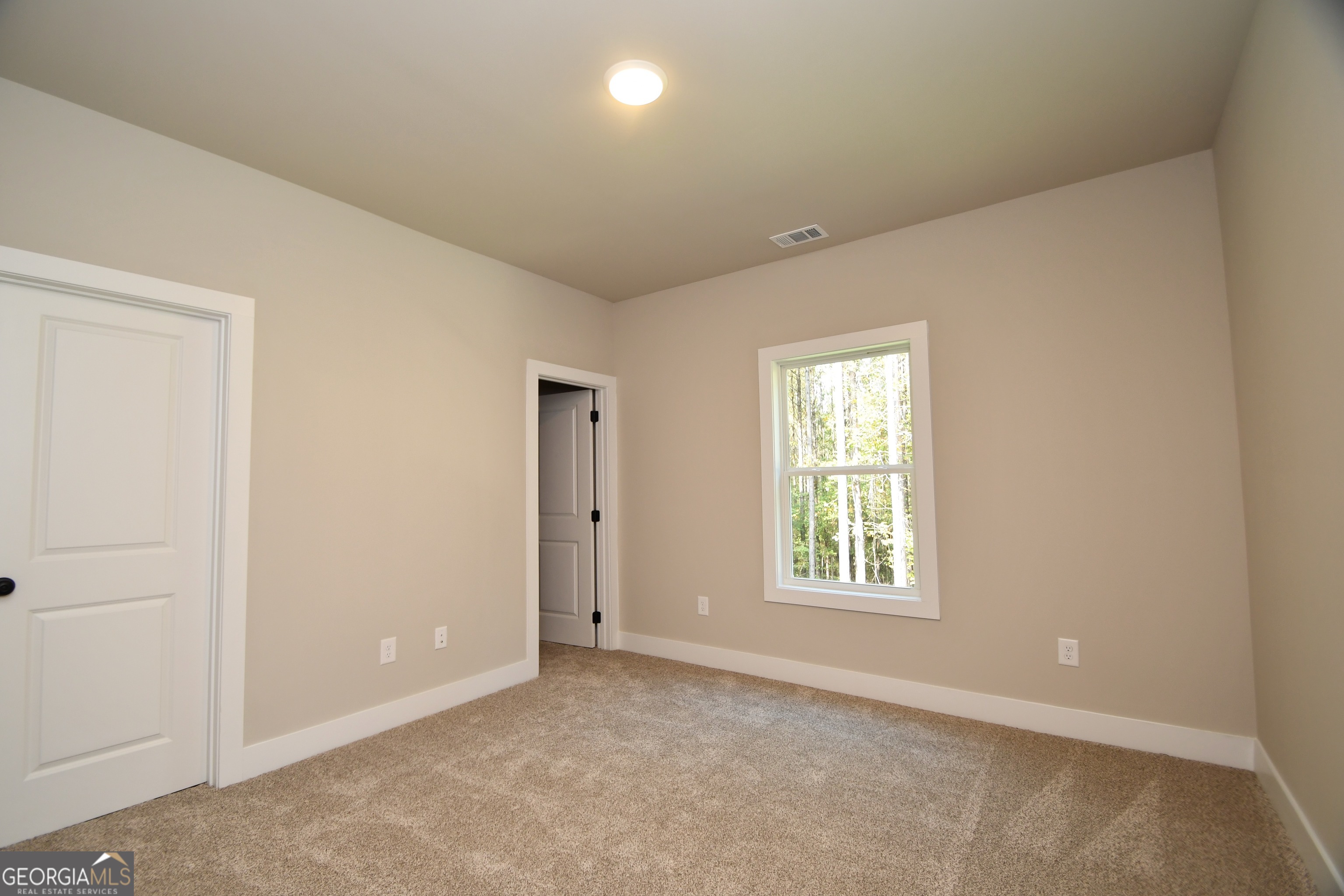 1165 Watersedge Cove