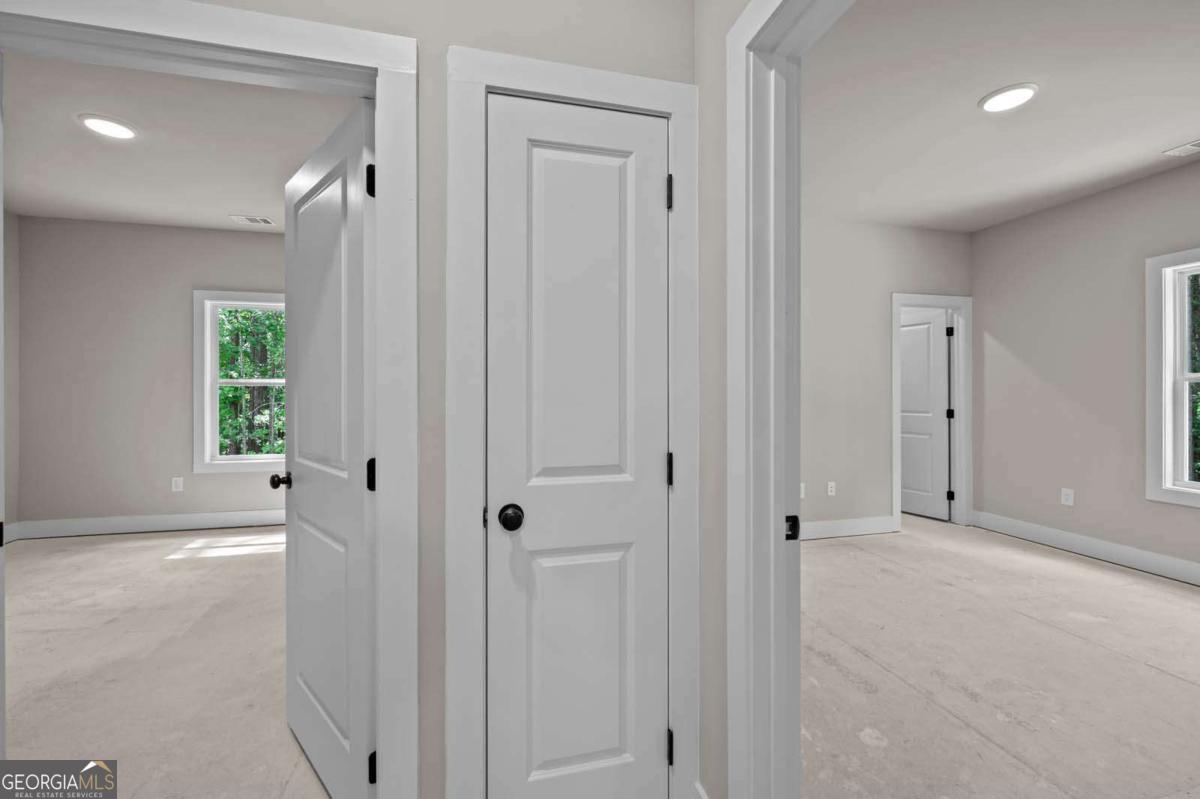1165 Watersedge Cove