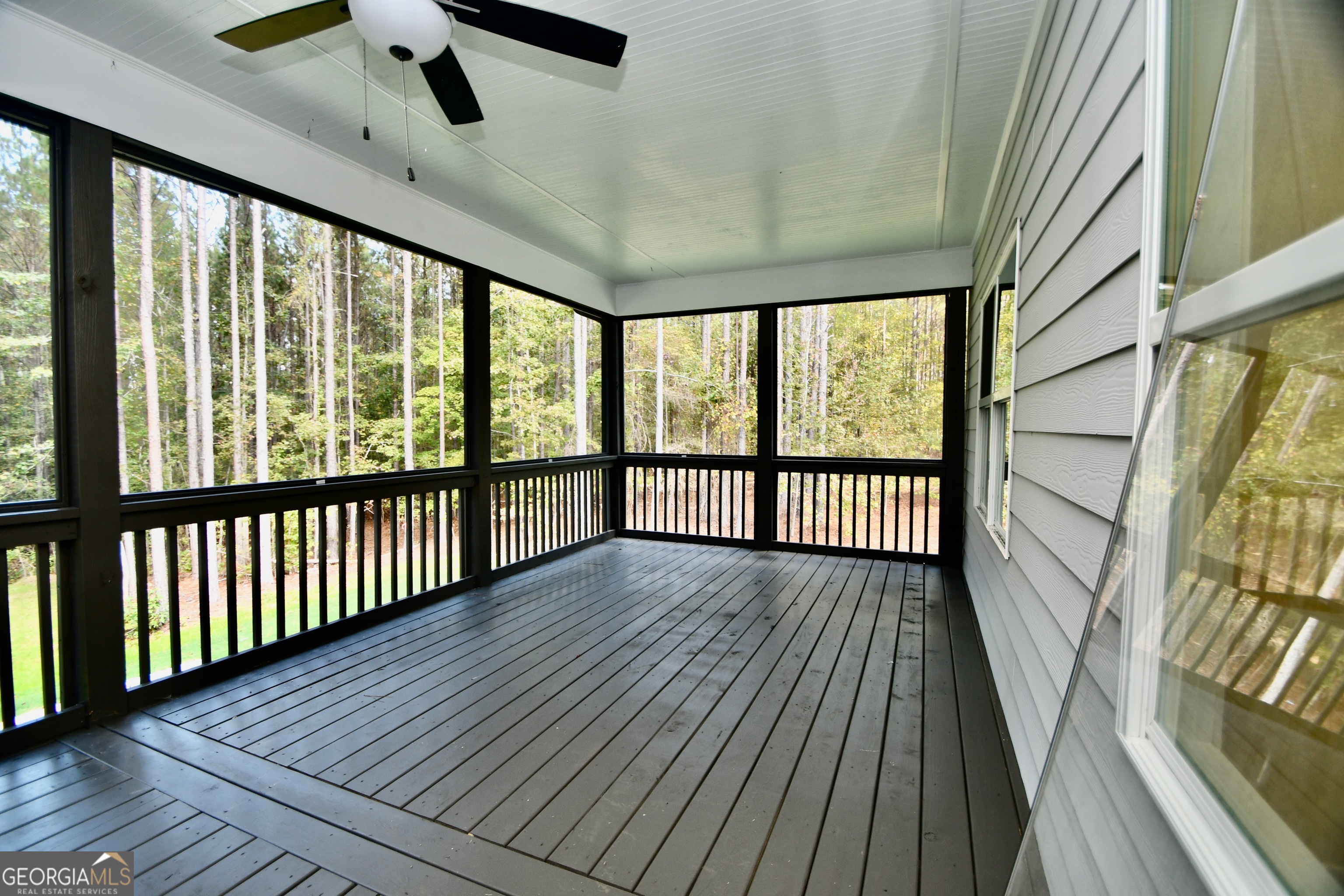 1165 Watersedge Cove