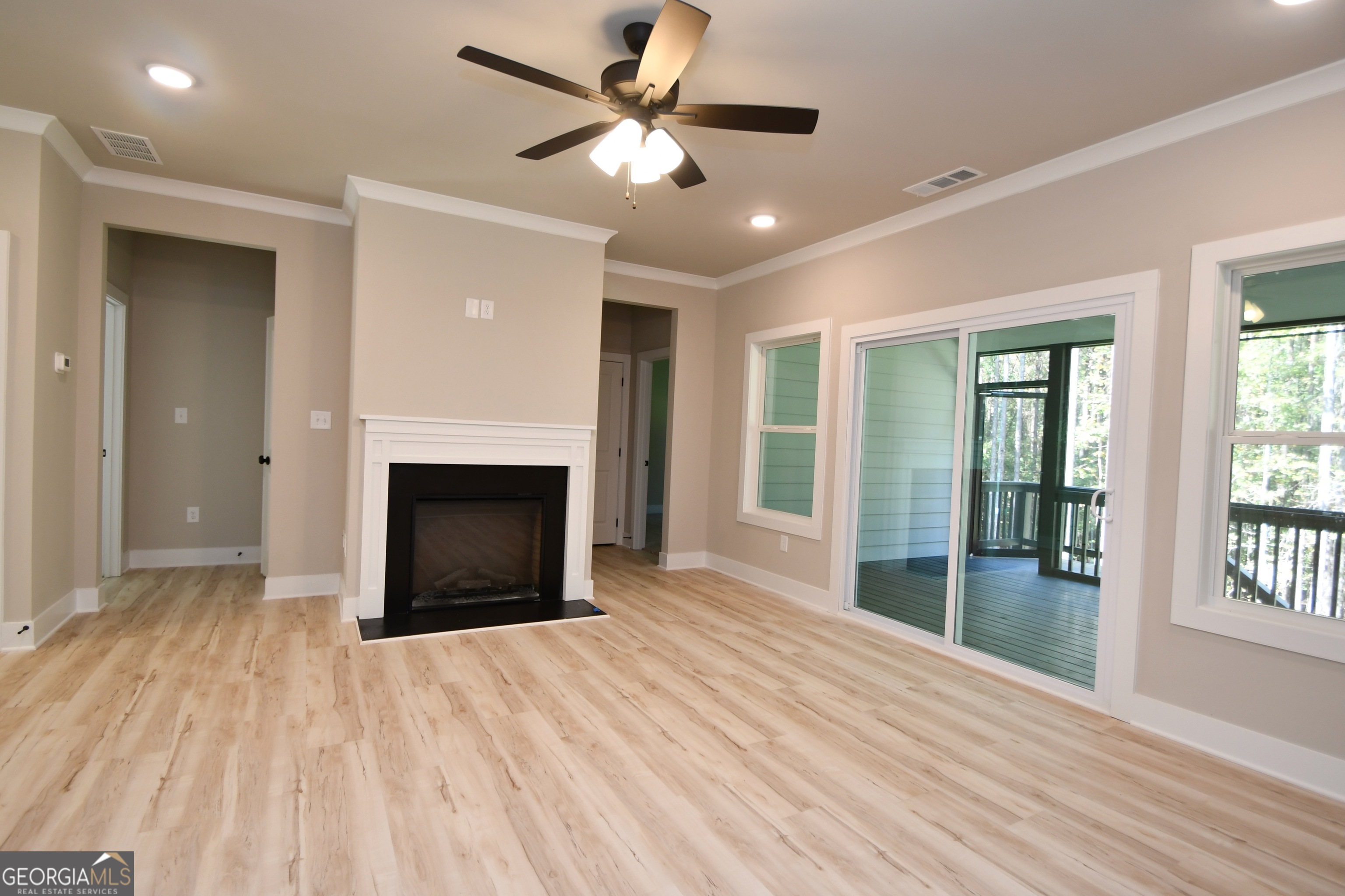 1165 Watersedge Cove