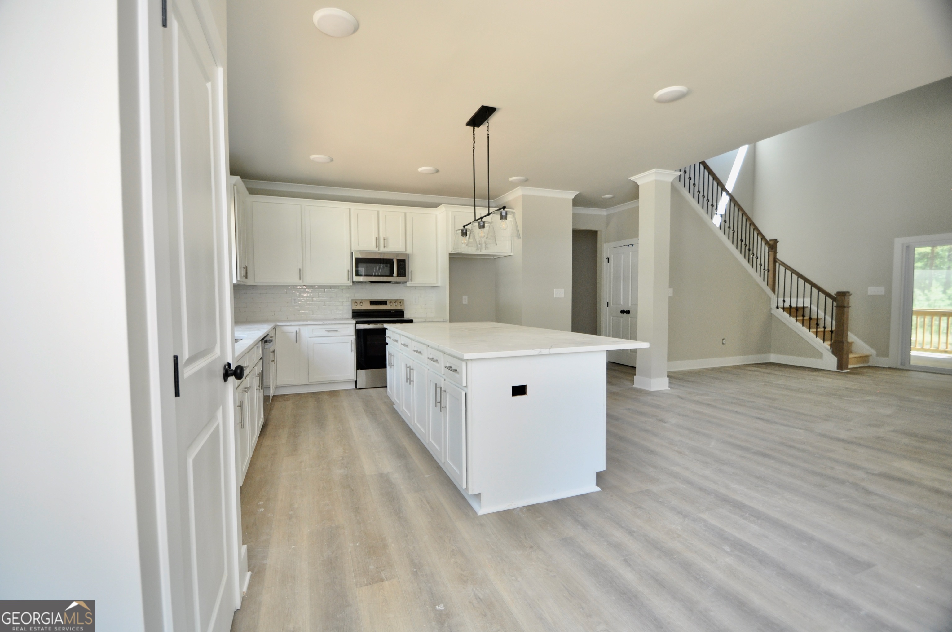 1198 Sunset Cove