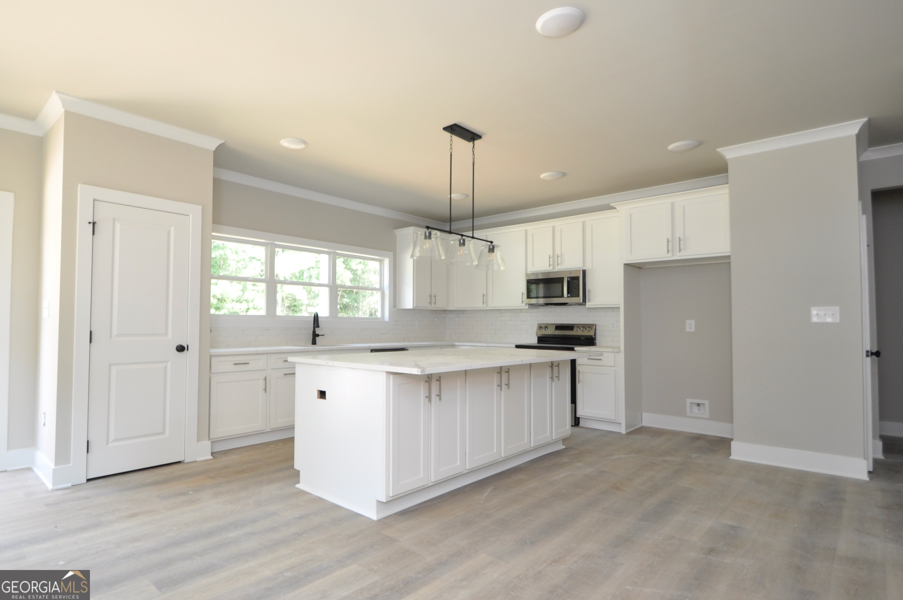 1198 Sunset Cove