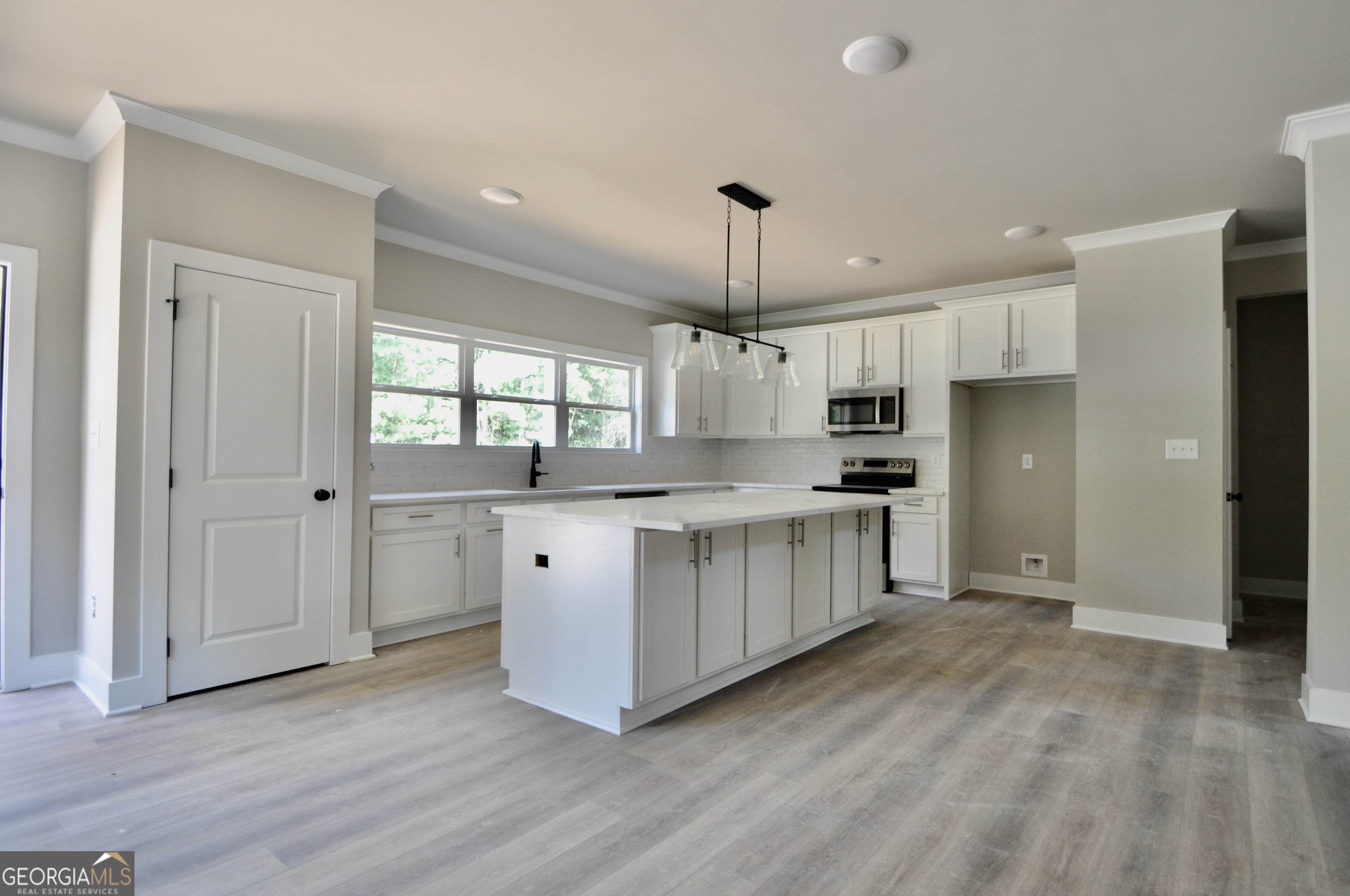 1198 Sunset Cove