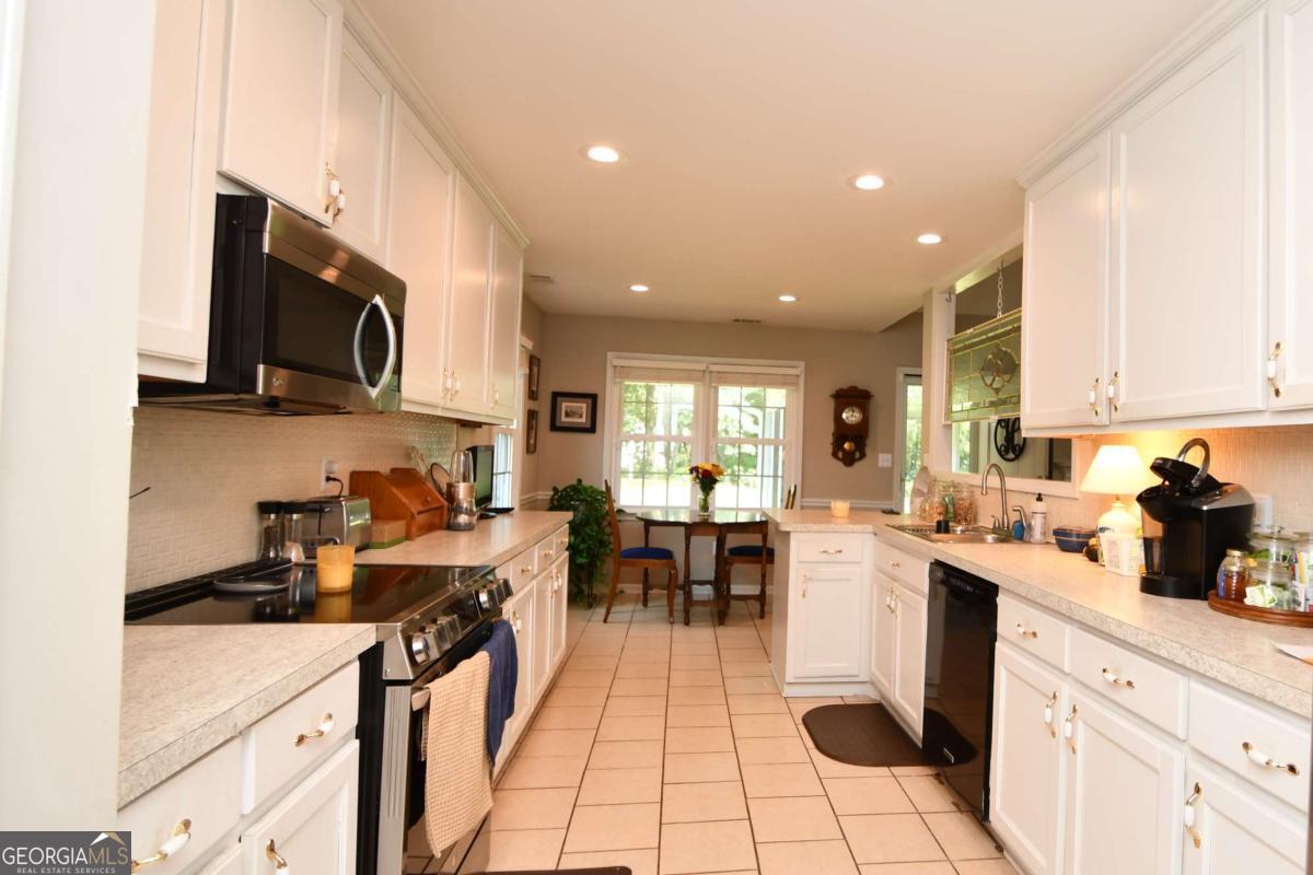 102 Meadow Creek Drive