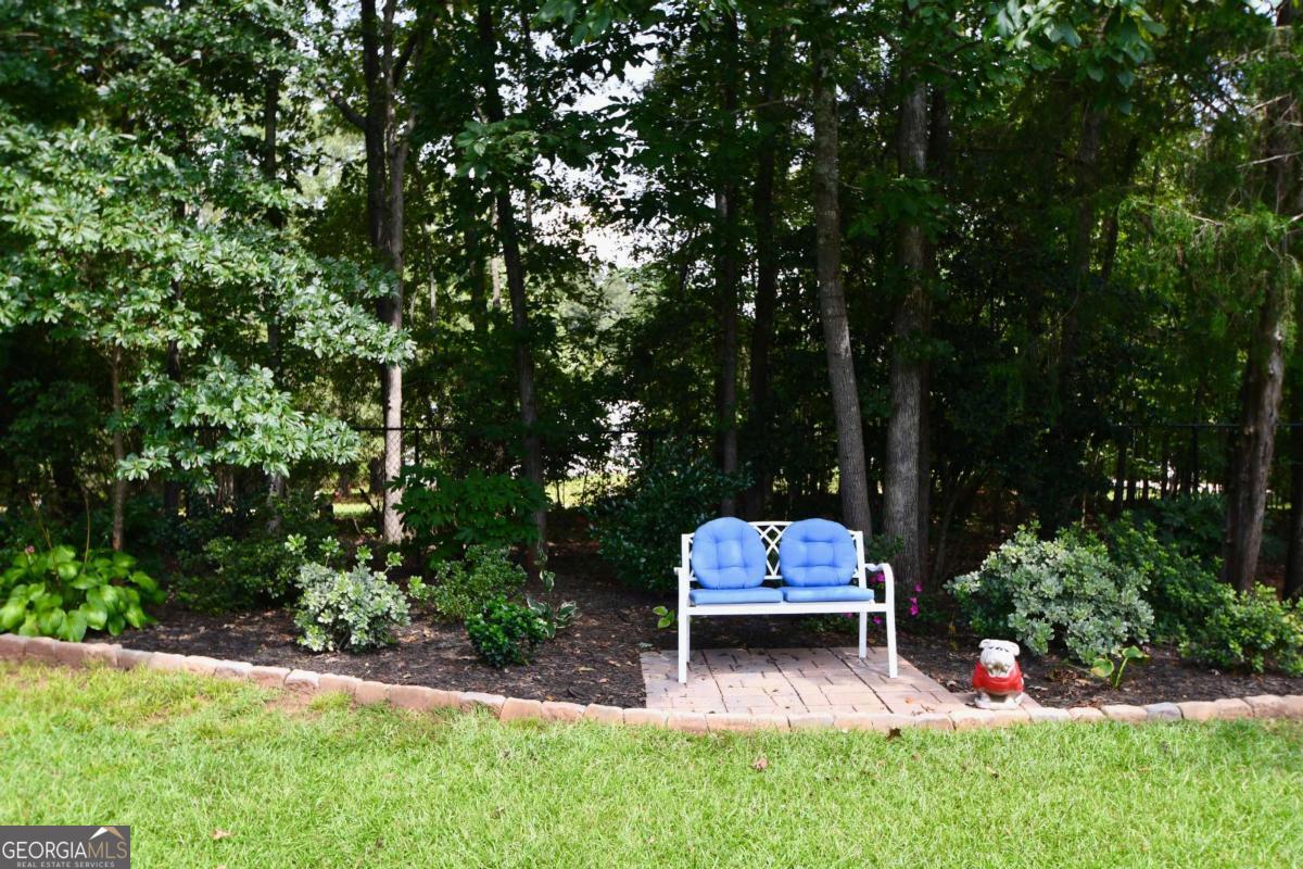 102 Meadow Creek Drive