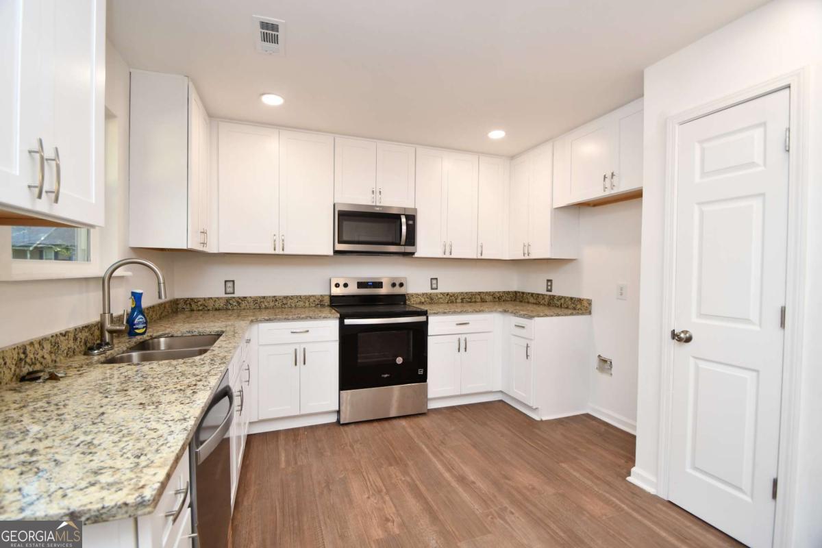 110 Thomas Trail, Covington