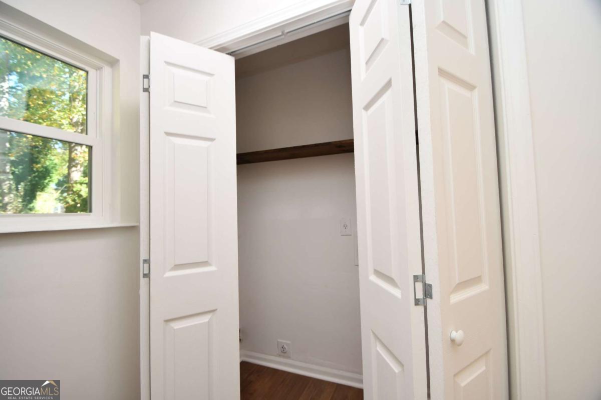 110 Thomas Trail, Covington