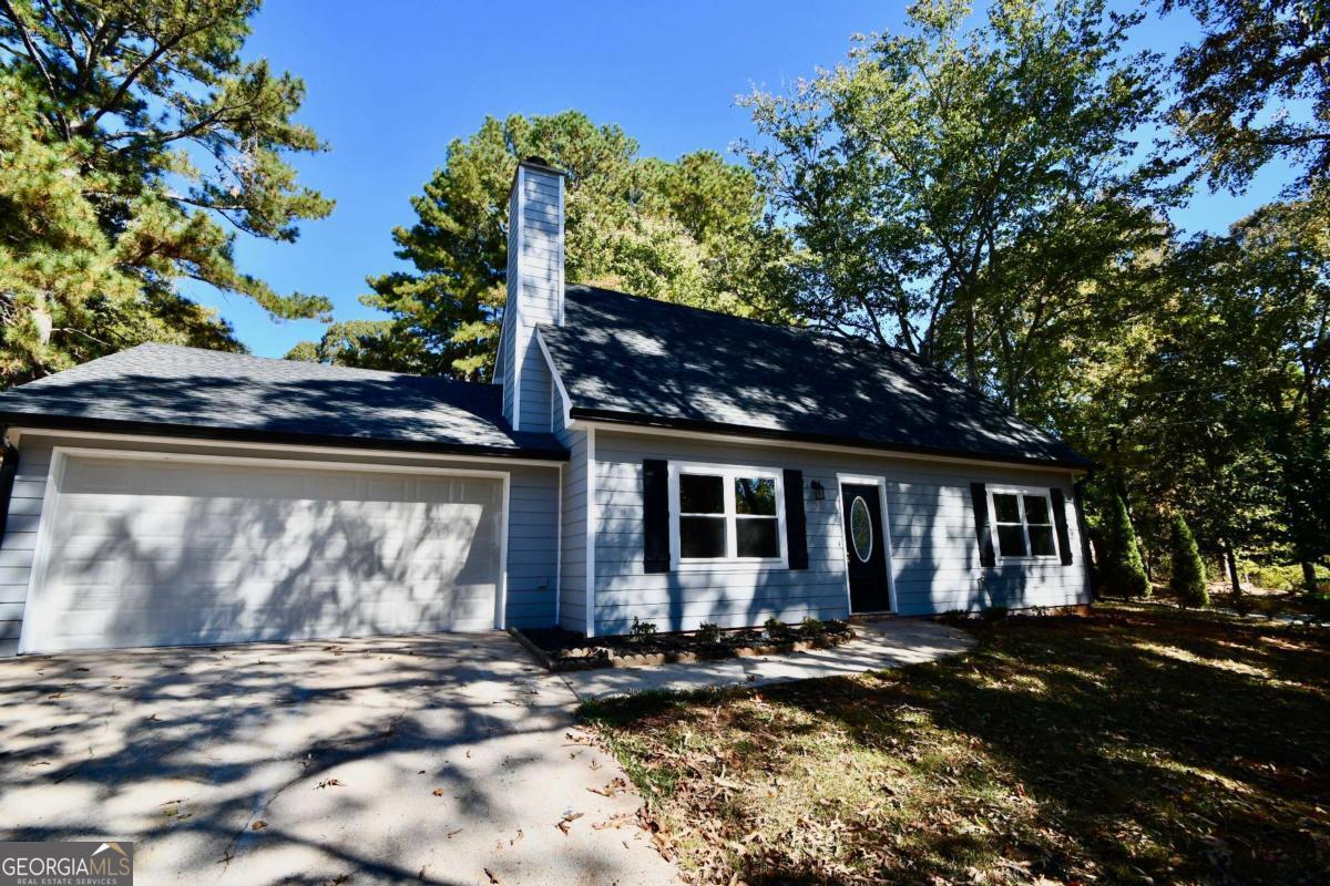 110 Thomas Trail, Covington