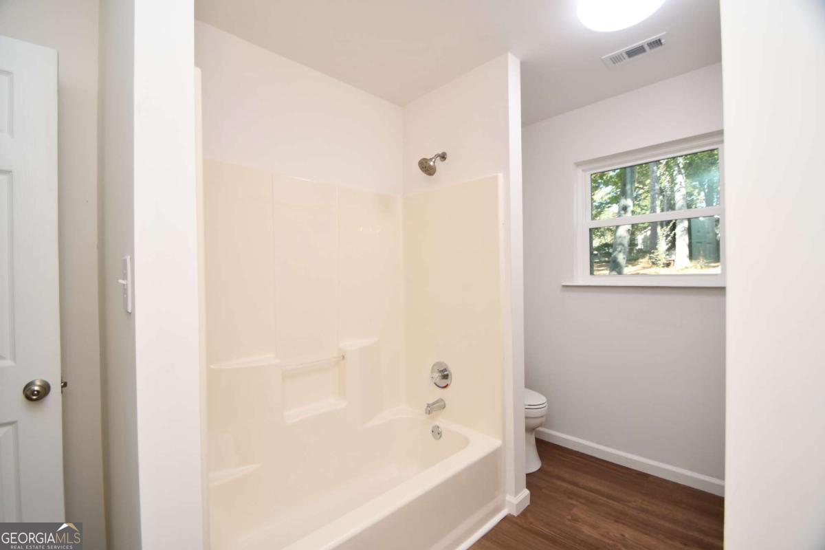 110 Thomas Trail, Covington