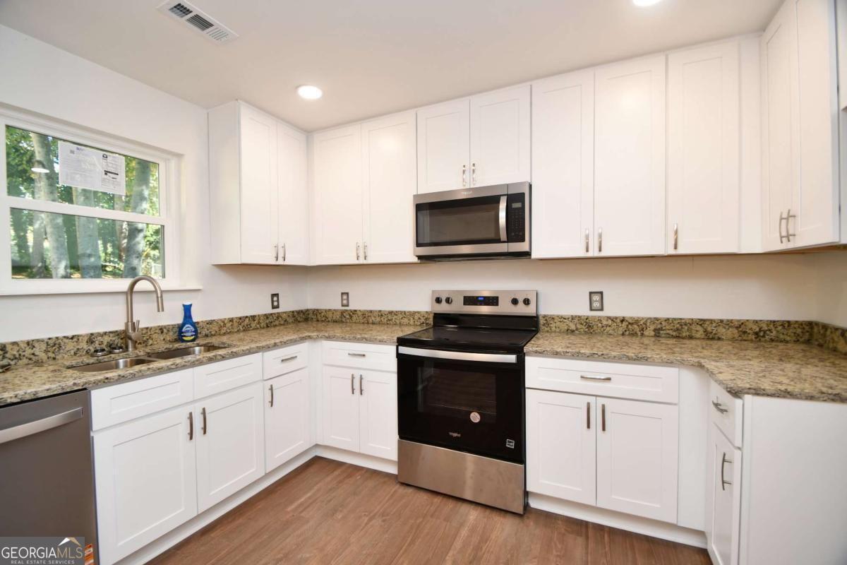 110 Thomas Trail, Covington