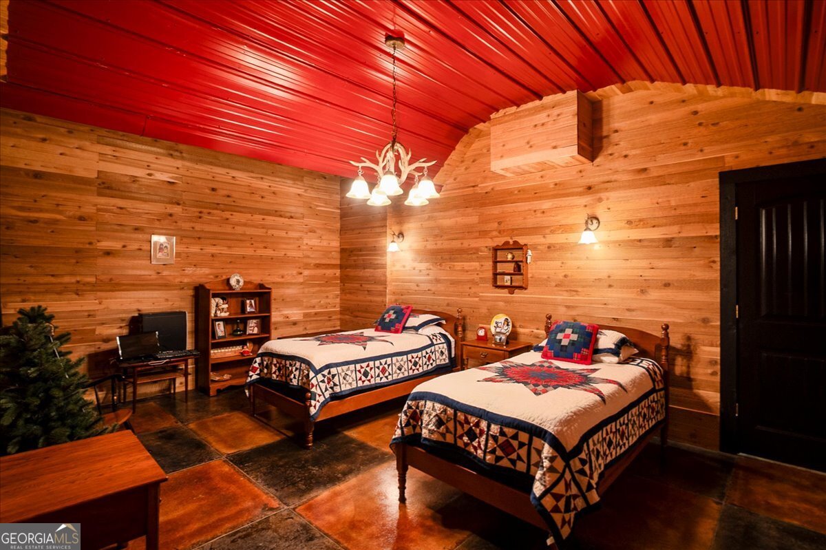 2481 Lakewood Manor Drive