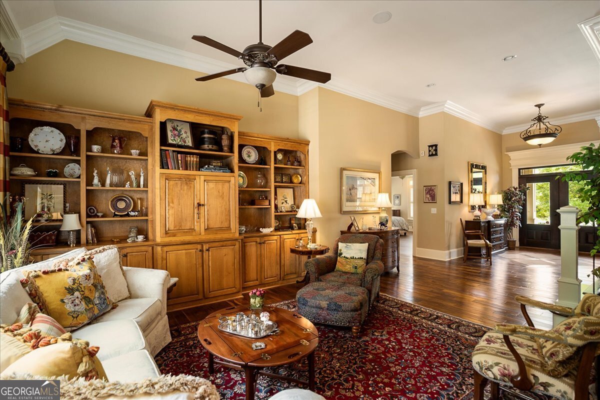 2481 Lakewood Manor Drive